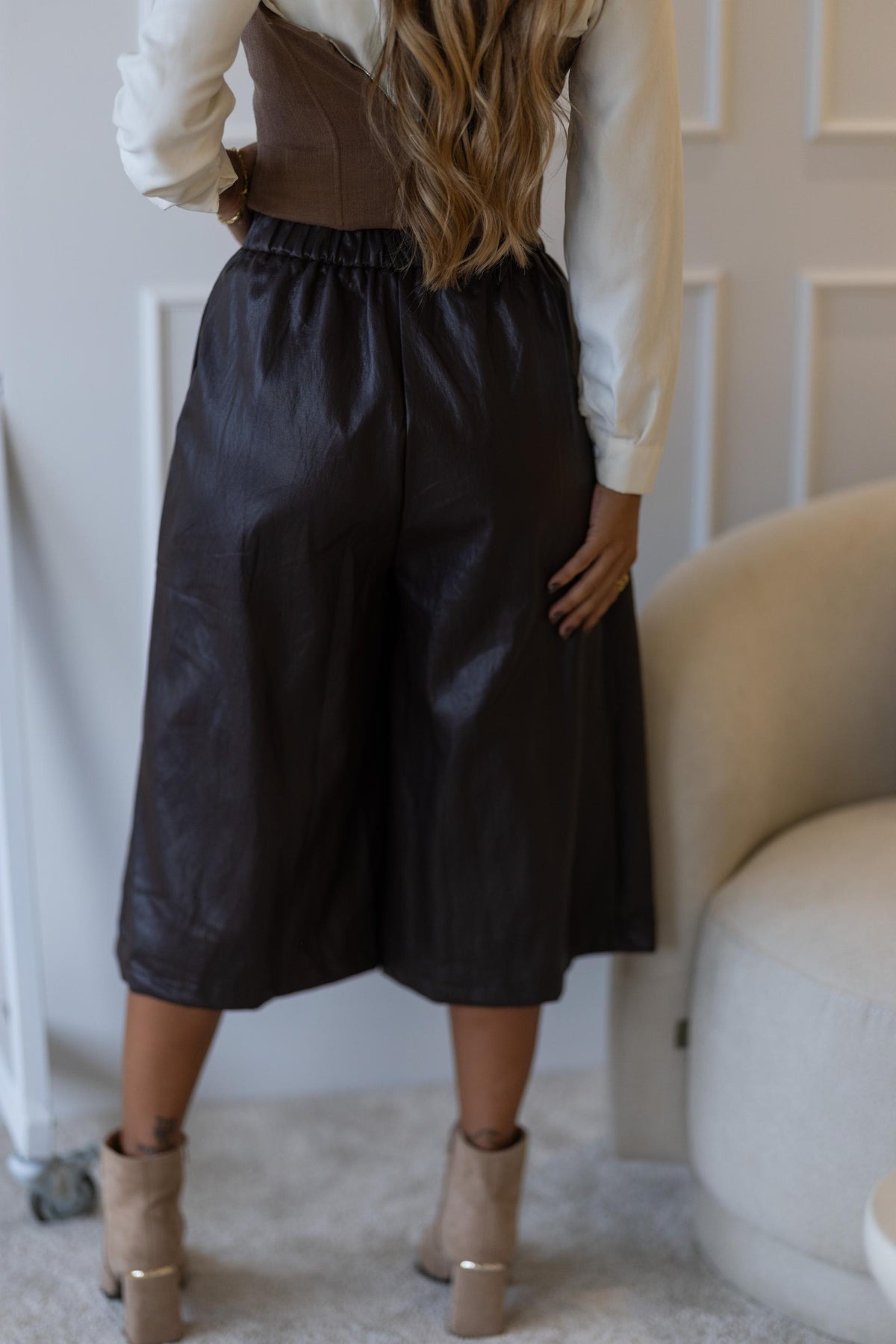 Culotte em Pele Castanho Chocolate – Sofisticação e Conforto