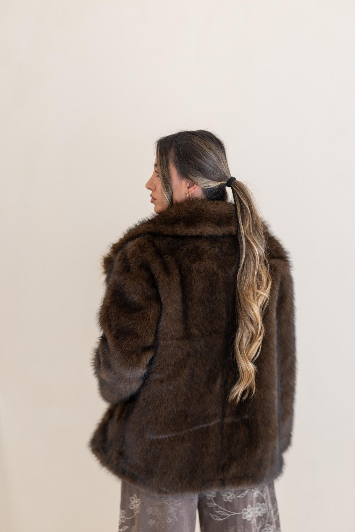 Casaco de Pelo  Castanho Feminino
