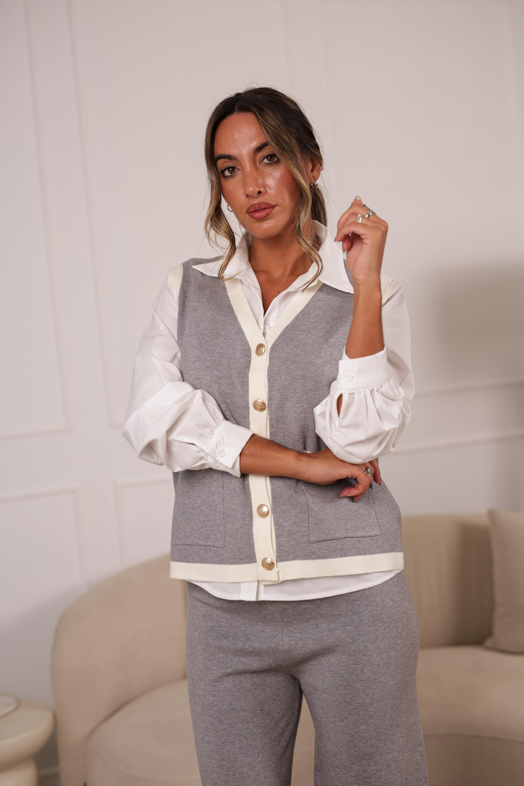 Conjunto Feminino 3 Peças com Camisa, Colete e Calça – Elegante e Versátil